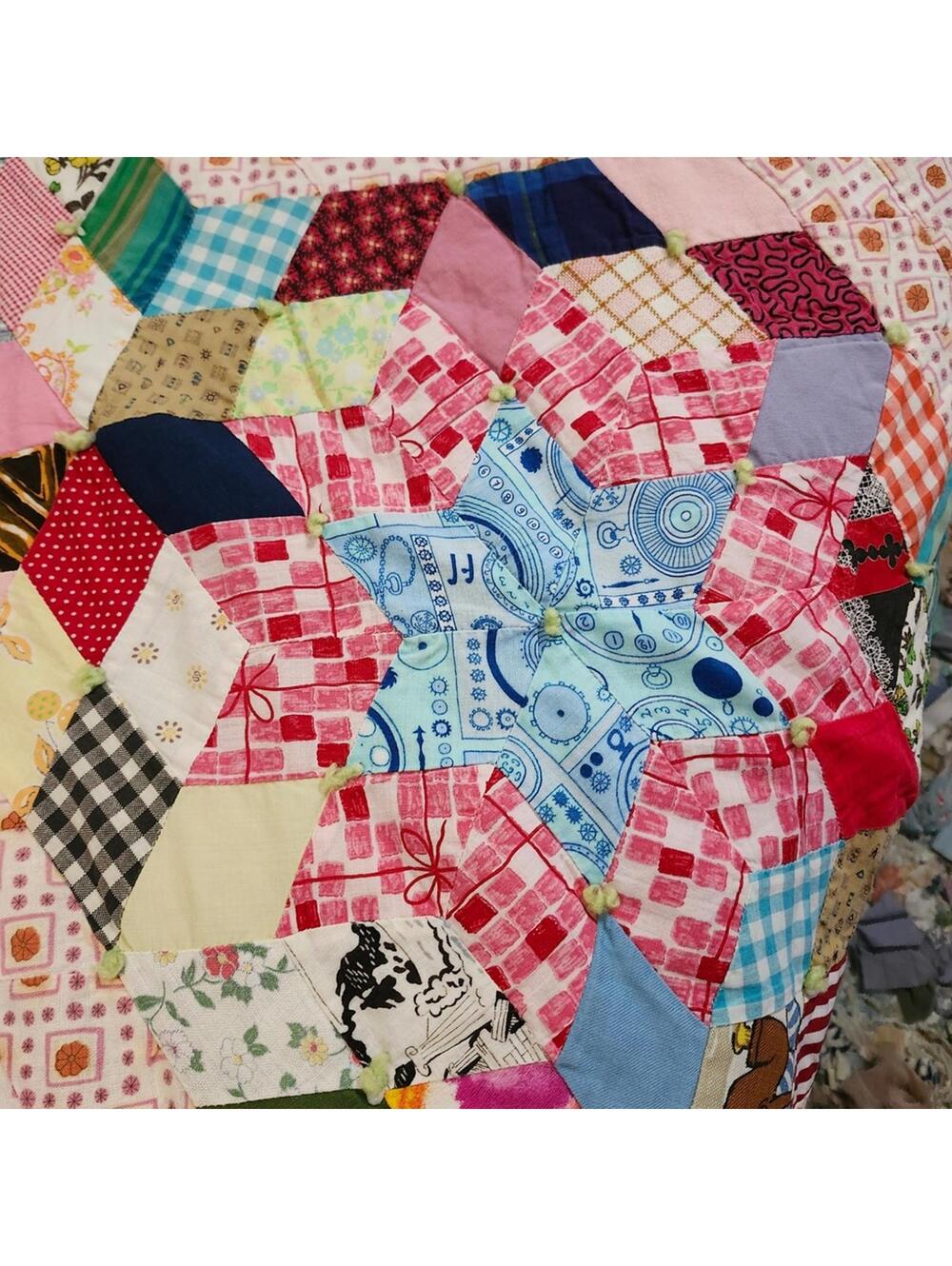 Handmade Patchwork Quilt Vintage Starburst Pattern Colorful Throw Blanket 62x88 - Picture 8 of 9